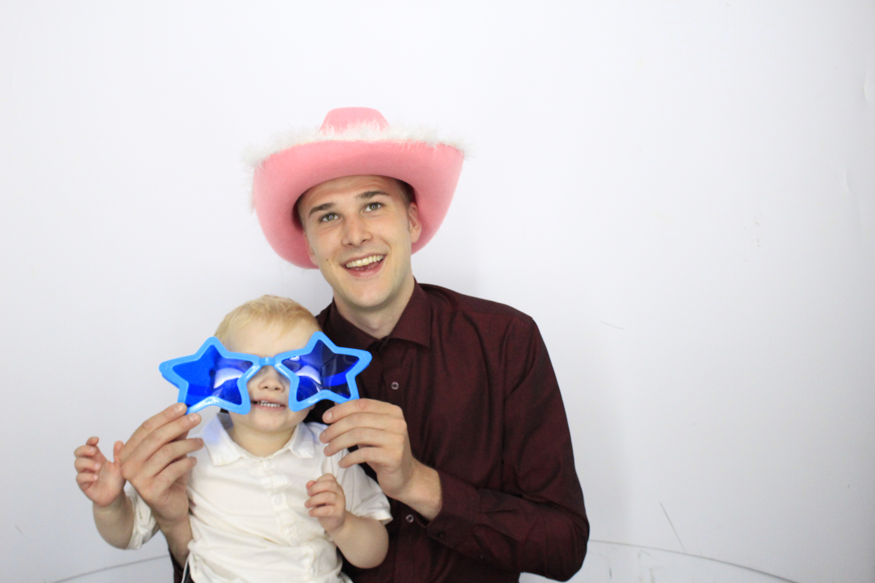 Matthew and Bethany’s Wedding | View more photos from the event at gallery.myphotoboothexperience.co.uk/u/MyPhotoBoothExperienceLtd/Matthew-and-Bethany’s-Wedding